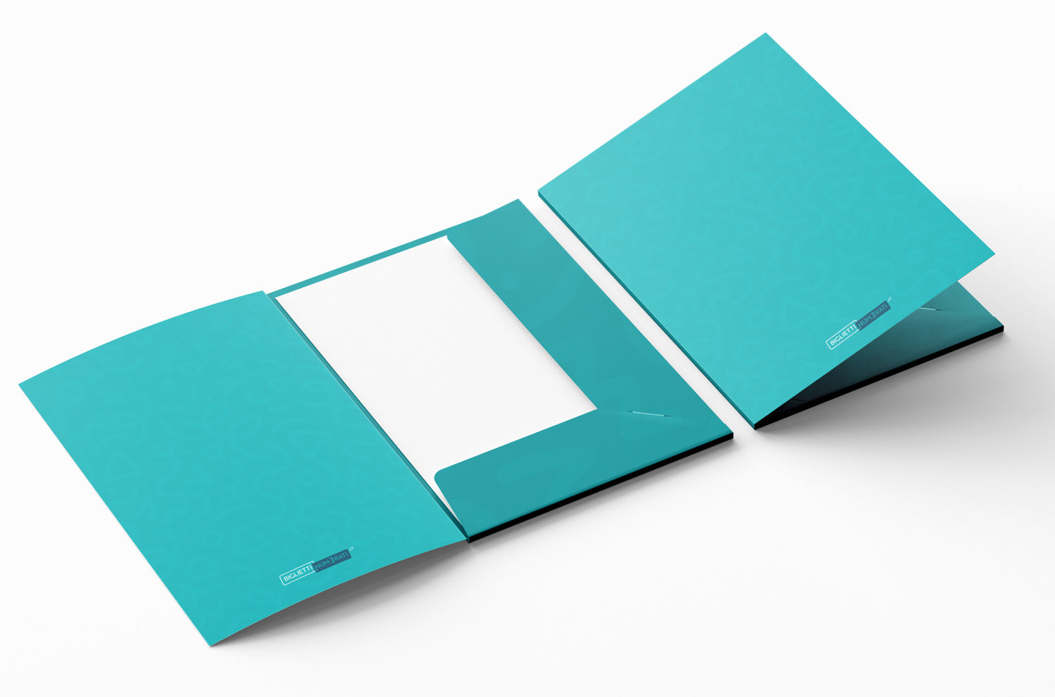 Cartellina personalizzata con plastificazione opaca per maggiore resistenza
